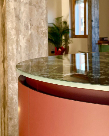 Плита Fenix NTM 0751 Rosso Jaipur, обратная сторона белый HPL, МДФ